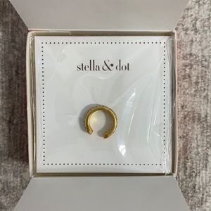 Stella & Dot gold ear cuff